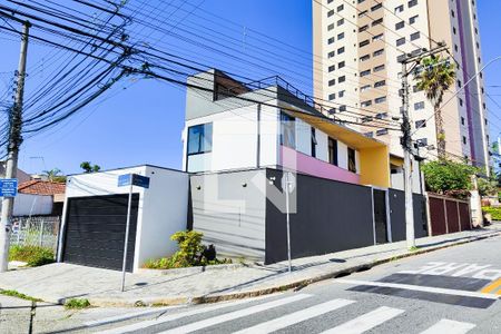 Casa à venda com 160m², 3 quartos e 2 vagasFachada