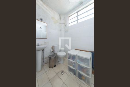 Banheiro de apartamento à venda com 1 quarto, 53m² em Vila Brasilio Machado, São Paulo