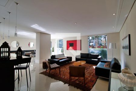 Apartamento à venda com 236m², 3 quartos e 1 vaga Apartamento à venda com 236m², 3 quartos e 1 vagaÁrea comum - Salão de festas