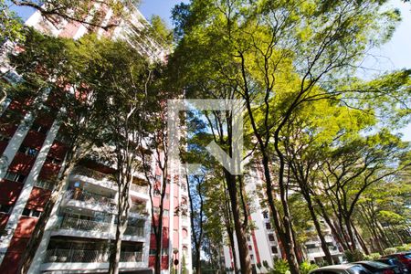 Apartamento à venda com 236m², 3 quartos e 1 vaga Apartamento à venda com 236m², 3 quartos e 1 vagaFachada