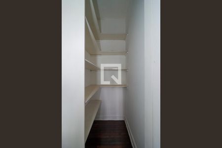 Apartamento à venda com 236m², 3 quartos e 1 vaga Apartamento à venda com 236m², 3 quartos e 1 vagaDespensa