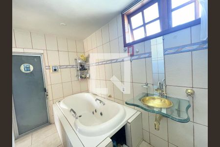 Apartamento à venda com 160m², 4 quartos e 2 vagasBanheiro 3