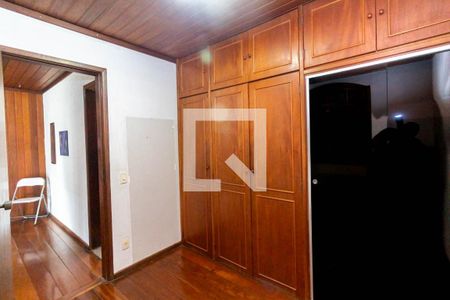 Apartamento à venda com 180m², 4 quartos e 2 vagas Apartamento à venda com 180m², 4 quartos e 2 vagasSuíte