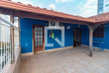 Apartamento à venda com 180m², 4 quartos e 2 vagas Apartamento à venda com 180m², 4 quartos e 2 vagasTerraço