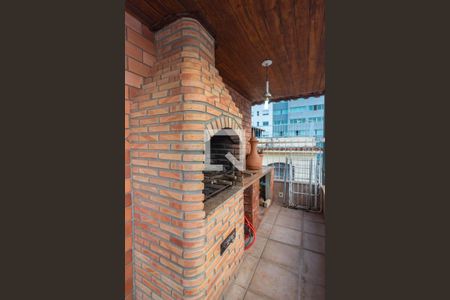 Apartamento à venda com 180m², 4 quartos e 2 vagas Apartamento à venda com 180m², 4 quartos e 2 vagasTerraço