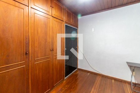 Apartamento à venda com 180m², 4 quartos e 2 vagas Apartamento à venda com 180m², 4 quartos e 2 vagasSuíte