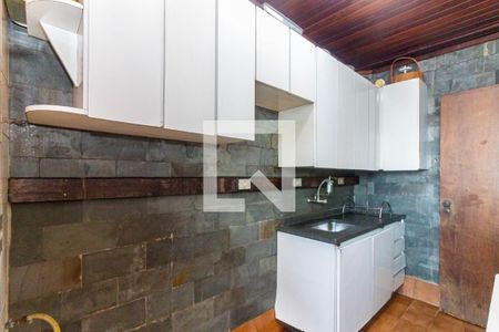 Apartamento à venda com 180m², 4 quartos e 2 vagas Apartamento à venda com 180m², 4 quartos e 2 vagasCozinha 2