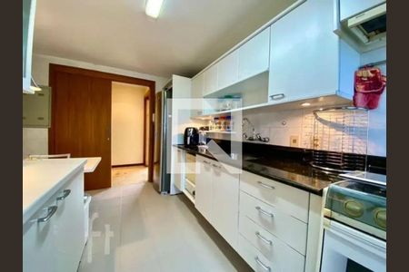 Apartamento à venda com 3 quartos, 130m² em Petrópolis, Porto Alegre