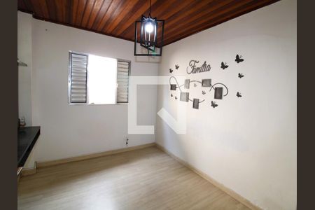 Sala de casa para alugar com 2 quartos, 60m² em Vila Nilo, São Paulo