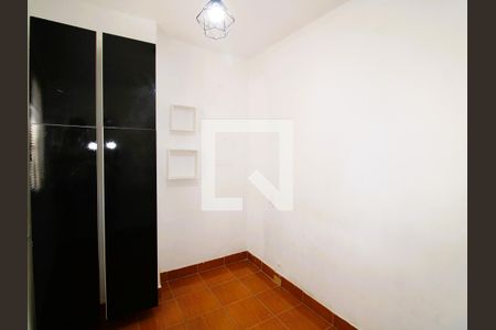 Quarto 2 de casa para alugar com 2 quartos, 60m² em Vila Nilo, São Paulo