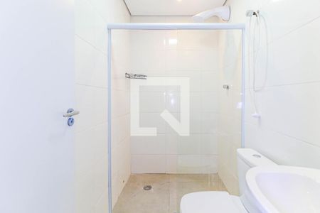 Banheiro de casa para alugar com 1 quarto, 45m² em Chácara Santo Antônio (zona Sul), São Paulo