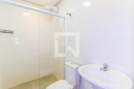 Banheiro de casa para alugar com 1 quarto, 45m² em Chácara Santo Antônio (zona Sul), São Paulo