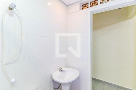 Banheiro de casa para alugar com 1 quarto, 45m² em Chácara Santo Antônio (zona Sul), São Paulo