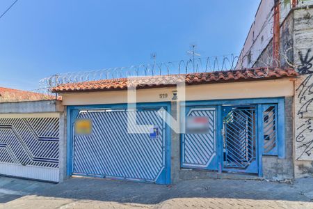 Casa para alugar com 210m², 4 quartos e 1 vagaFachada