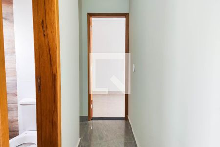 Corredor de apartamento à venda com 2 quartos, 44m² em Vila Valparaiso, Santo André