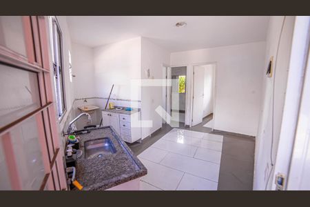 Sala/Cozinha de casa de condomínio para alugar com 2 quartos, 72m² em São João Clímaco, São Paulo