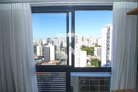 Sala Vista  de apartamento para alugar com 2 quartos, 39m² em Vila Pompéia, São Paulo