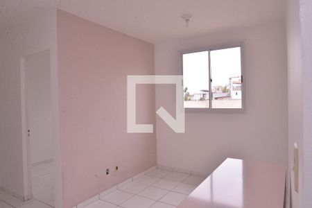 Sala de apartamento à venda com 2 quartos, 45m² em Vila Eldízia, Santo André