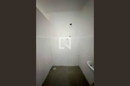 Banheiro de casa para alugar com 1 quarto, 55m² em Vila Prado, São Paulo