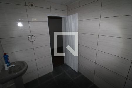 Banheiro de casa para alugar com 1 quarto, 30m² em Vila Prado, São Paulo