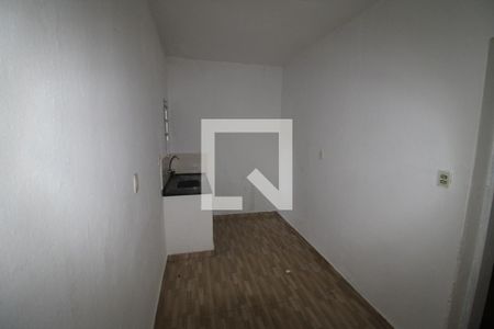 Sala / Cozinha de casa para alugar com 1 quarto, 30m² em Vila Prado, São Paulo