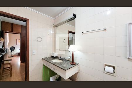 Banheiro de apartamento para alugar com 1 quarto, 180m² em Vila Lídia, Campinas