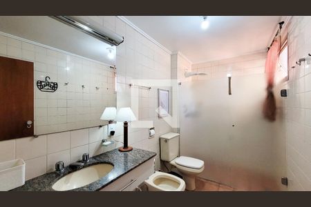 Banheiro de apartamento para alugar com 1 quarto, 180m² em Vila Lídia, Campinas
