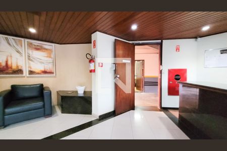 Apartamento para alugar com 180m², 1 quarto e sem vagaHall social