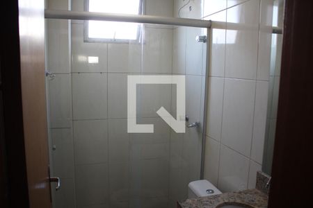 Banheiro  de apartamento para alugar com 2 quartos, 74m² em Parque Turistas, Contagem