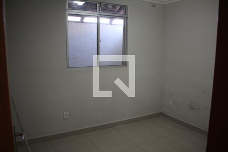 Quarto de apartamento para alugar com 2 quartos, 74m² em Parque Turistas, Contagem