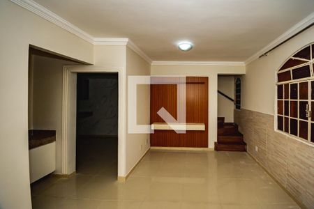 Sala de casa à venda com 5 quartos, 110m² em Santa Amelia, Belo Horizonte