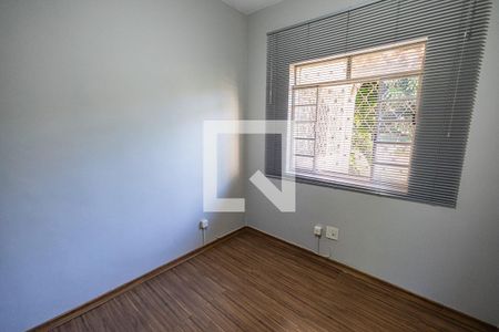 Quarto 1 / 2º andar de casa para alugar com 4 quartos, 110m² em Santa Amelia, Belo Horizonte