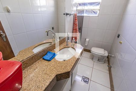 Casa para alugar com 110m², 3 quartos e 1 vagaBanheiro