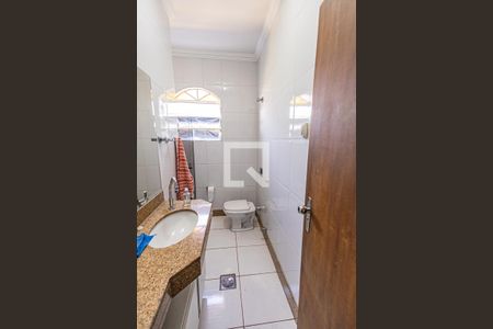 Casa para alugar com 110m², 3 quartos e 1 vagaBanheiro