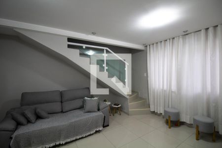 Sala de casa de condomínio à venda com 2 quartos, 70m² em Jardim Redil, São Paulo