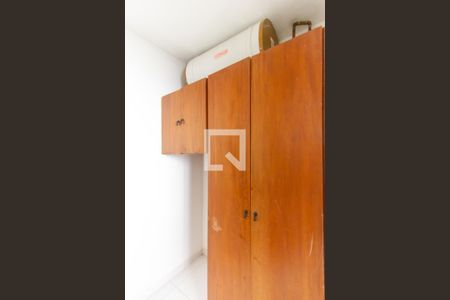 Apartamento à venda com 71m², 2 quartos e 1 vaga Apartamento à venda com 71m², 2 quartos e 1 vagaQuarto de Serviço