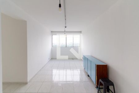 Apartamento à venda com 71m², 2 quartos e 1 vaga Apartamento à venda com 71m², 2 quartos e 1 vagaSala