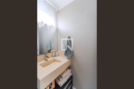 Casa à venda com 230m², 4 quartos e 4 vagasSuíte