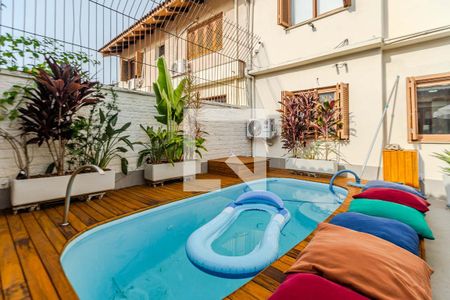 Casa à venda com 230m², 4 quartos e 4 vagasÁrea externa