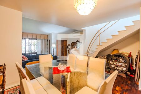 Sala de casa à venda com 4 quartos, 230m² em Partenon, Porto Alegre