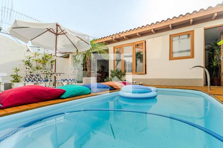 Casa à venda com 230m², 4 quartos e 4 vagasÁrea externa