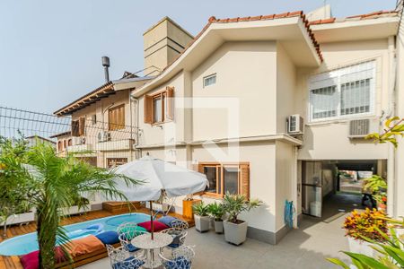 Casa à venda com 230m², 4 quartos e 4 vagasÁrea externa