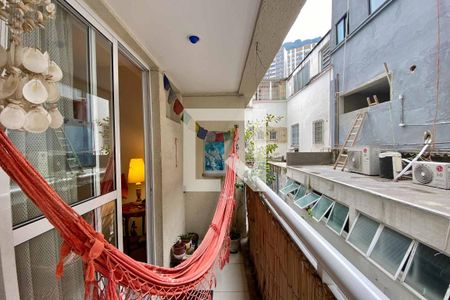 Varanda de apartamento à venda com 2 quartos, 74m² em Laranjeiras, Rio de Janeiro