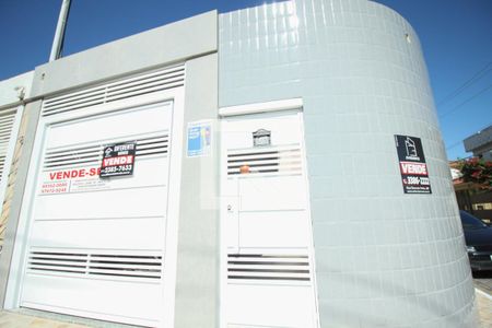 Casa à venda com 172m², 3 quartos e 2 vagasFachada