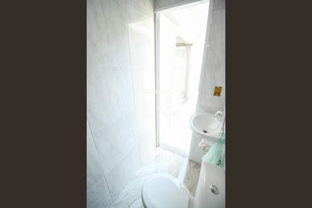 Casa à venda com 172m², 3 quartos e 2 vagasBanheiro externo