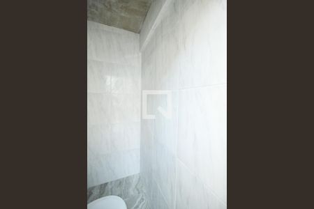 Casa à venda com 172m², 3 quartos e 2 vagasBanheiro externo