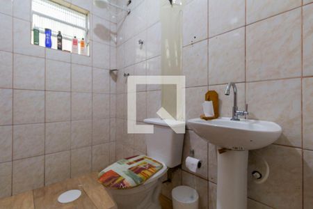 Banheiro de casa para alugar com 1 quarto, 60m² em Jardim Cotinha, São Paulo