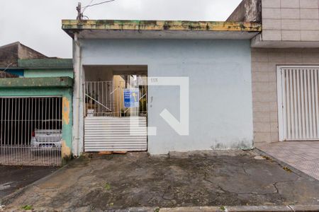 Casa à venda com 60m², 1 quarto e 1 vaga Casa à venda com 60m², 1 quarto e 1 vagaFachada