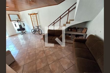 Casa à venda com 4 quartos, 288m² em Parque Assuncao, Taboão da Serra