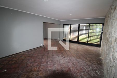 Sala de casa à venda com 3 quartos, 332m² em Jardim das Laranjeiras, São Paulo